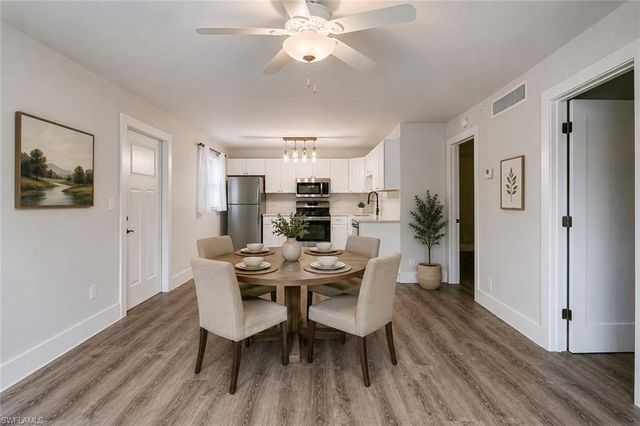 975 9th AVE S 11, Naples, FL 34102