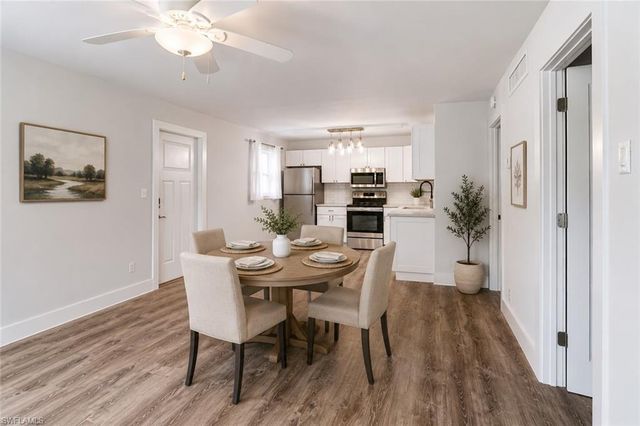 975 9th AVE S 11, Naples, FL 34102