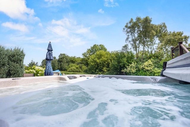 1638 STEINER LANE, Green Bay, WI 54313