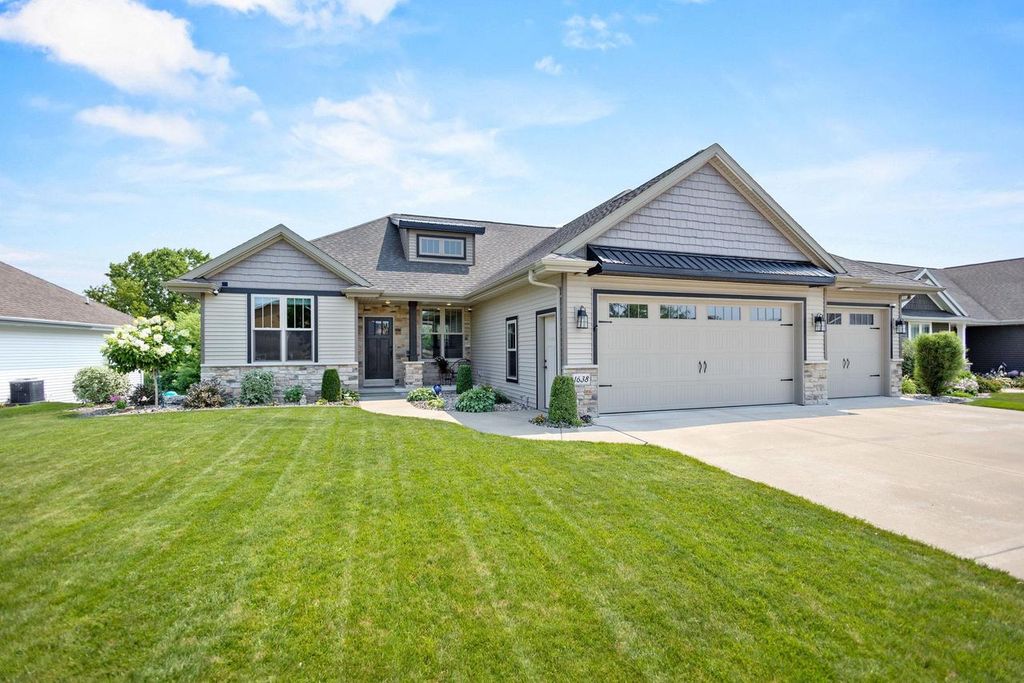 1638 STEINER LANE, Green Bay, WI 54313