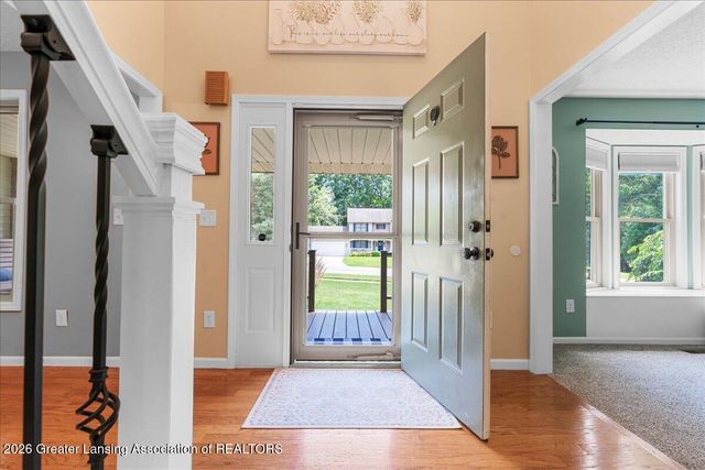 3910 Bayberry Lane, Lansing, MI 48911