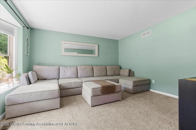 3910 Bayberry Lane, Lansing, MI 48911