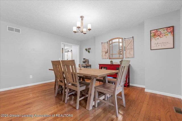 3910 Bayberry Lane, Lansing, MI 48911