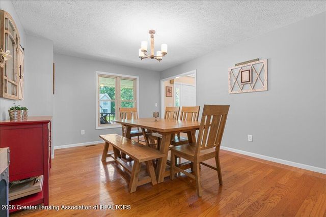 3910 Bayberry Lane, Lansing, MI 48911