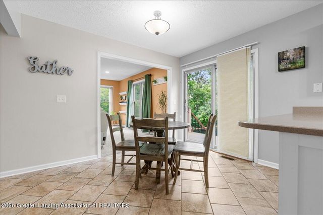 3910 Bayberry Lane, Lansing, MI 48911