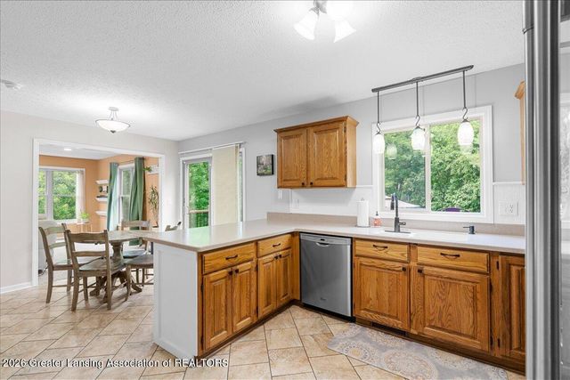 3910 Bayberry Lane, Lansing, MI 48911