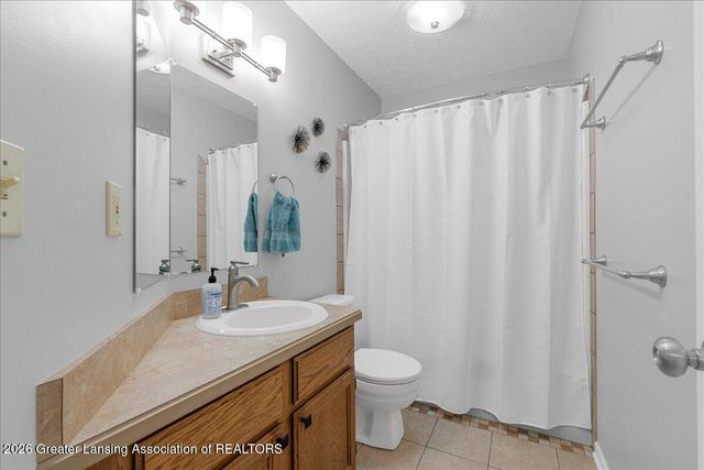 3910 Bayberry Lane, Lansing, MI 48911