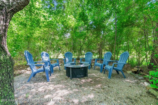 3910 Bayberry Lane, Lansing, MI 48911