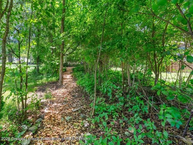 3910 Bayberry Lane, Lansing, MI 48911