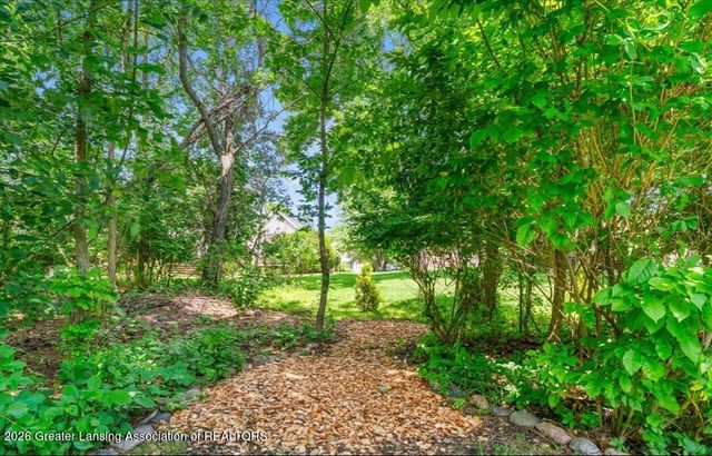 3910 Bayberry Lane, Lansing, MI 48911