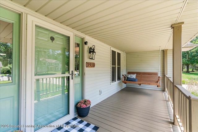3910 Bayberry Lane, Lansing, MI 48911