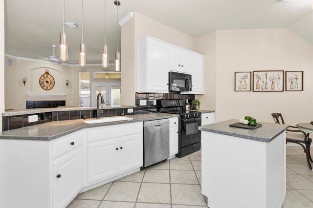 3407 Fitzgerald Drive, Montgomery, TX 77356