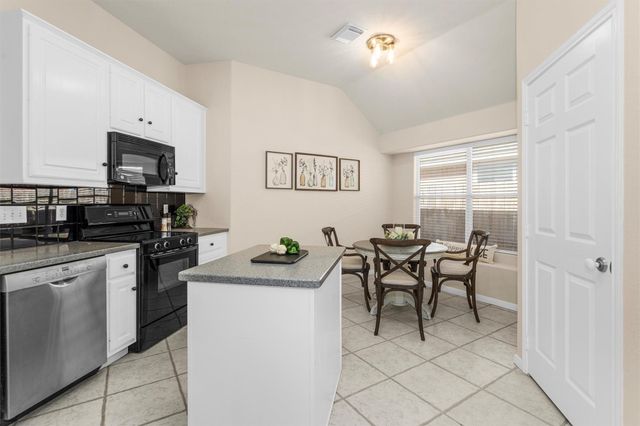 3407 Fitzgerald Drive, Montgomery, TX 77356