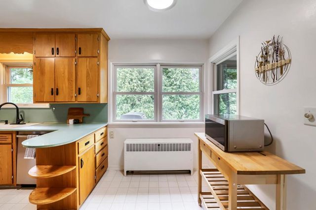 987 Chippewa Avenue, Mendota Heights, MN 55118