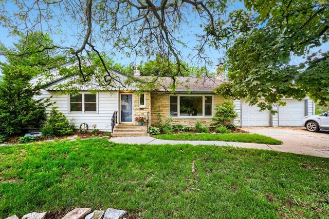 987 Chippewa Avenue, Mendota Heights, MN 55118