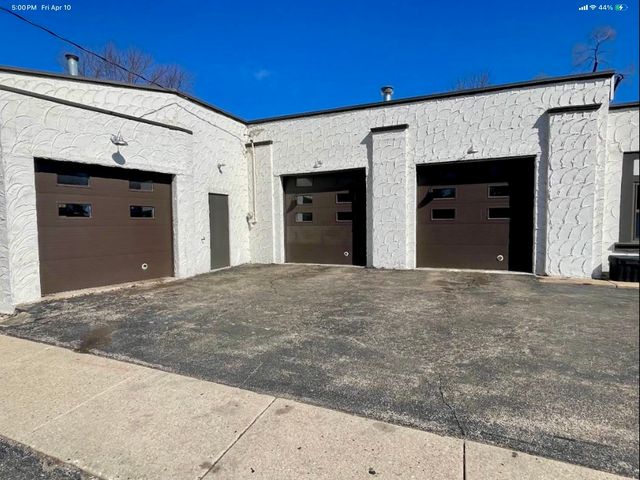 530 E PARK Avenue, Libertyville, IL 60048