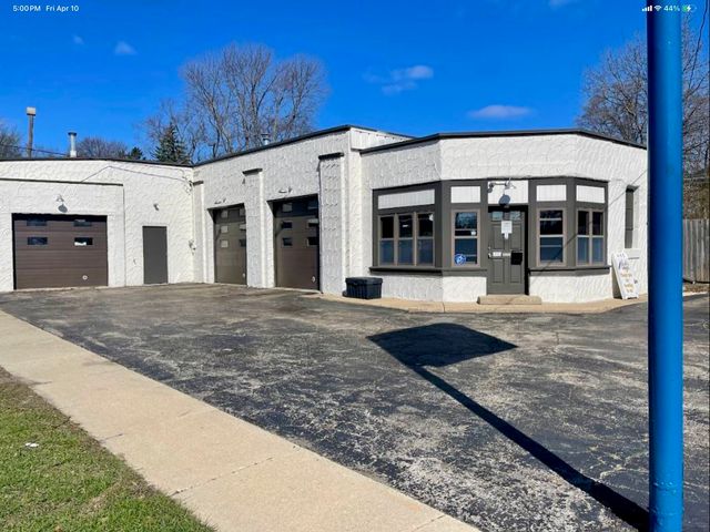 530 E PARK Avenue, Libertyville, IL 60048