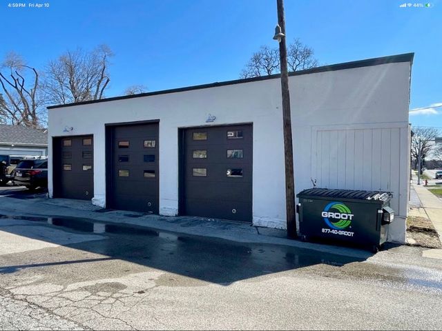 530 E PARK Avenue, Libertyville, IL 60048