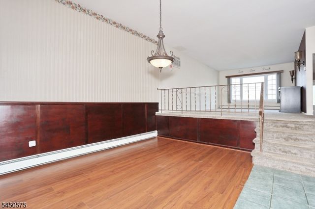 62 Molinari Dr, Wanaque Boro, NJ 07465