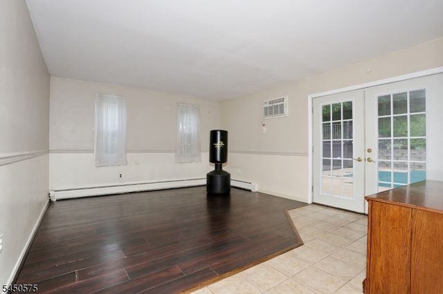 62 Molinari Dr, Wanaque Boro, NJ 07465