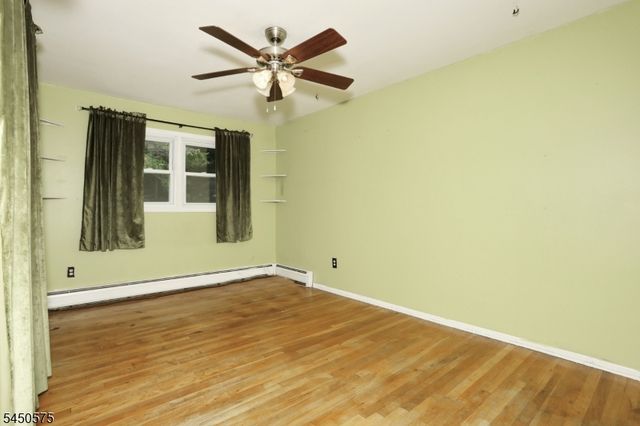 62 Molinari Dr, Wanaque Boro, NJ 07465