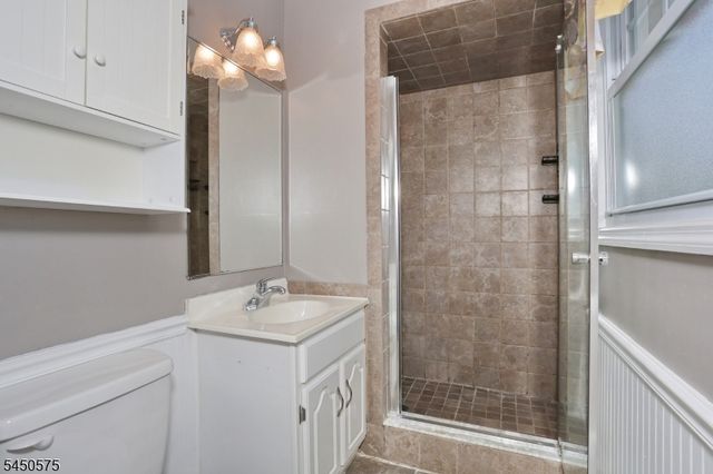 62 Molinari Dr, Wanaque Boro, NJ 07465