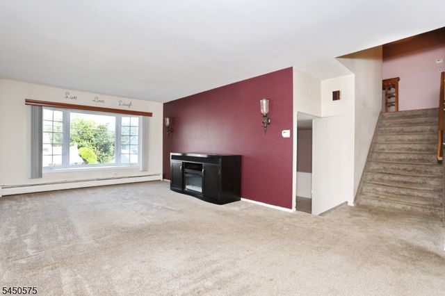 62 Molinari Dr, Wanaque Boro, NJ 07465