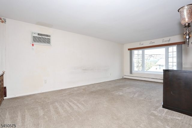 62 Molinari Dr, Wanaque Boro, NJ 07465