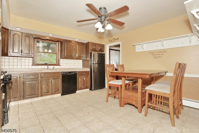 62 Molinari Dr, Wanaque Boro, NJ 07465