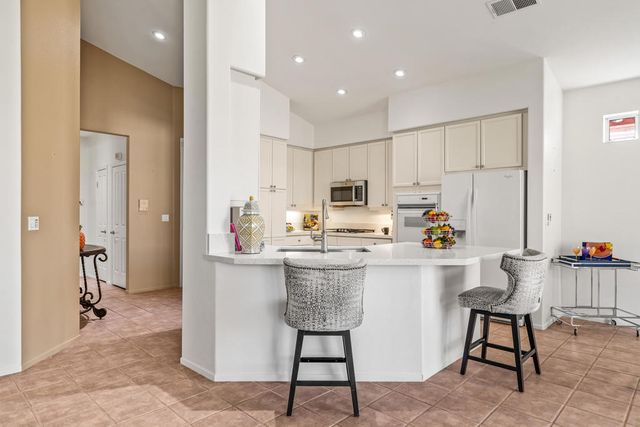 42405 Turqueries Avenue, Palm Desert, CA 92211