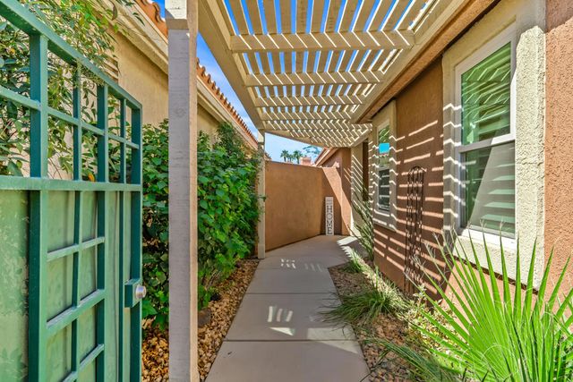 42405 Turqueries Avenue, Palm Desert, CA 92211