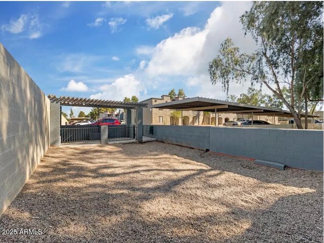 5750 N 59th Avenue 1B, Glendale, AZ 85301