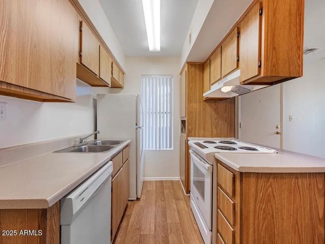5750 N 59th Avenue 1B, Glendale, AZ 85301