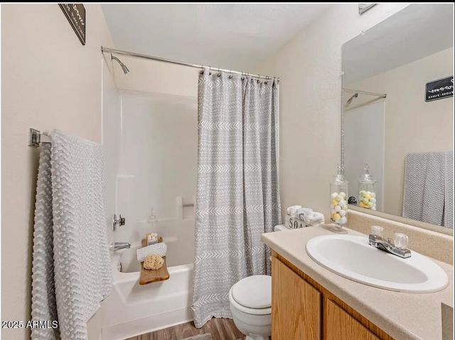 5750 N 59th Avenue 1B, Glendale, AZ 85301