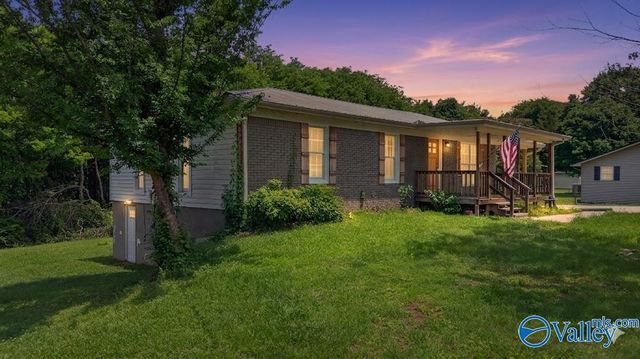 4708 Lloyd Street, Guntersville, AL 35976