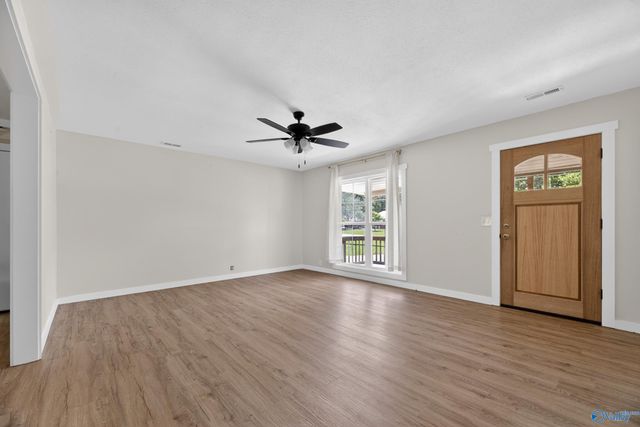 4708 Lloyd Street, Guntersville, AL 35976