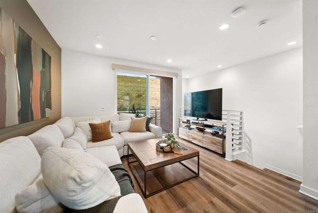 647 Fahrenheit Drive, San Marcos, CA 92078