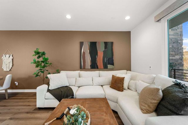 647 Fahrenheit Drive, San Marcos, CA 92078