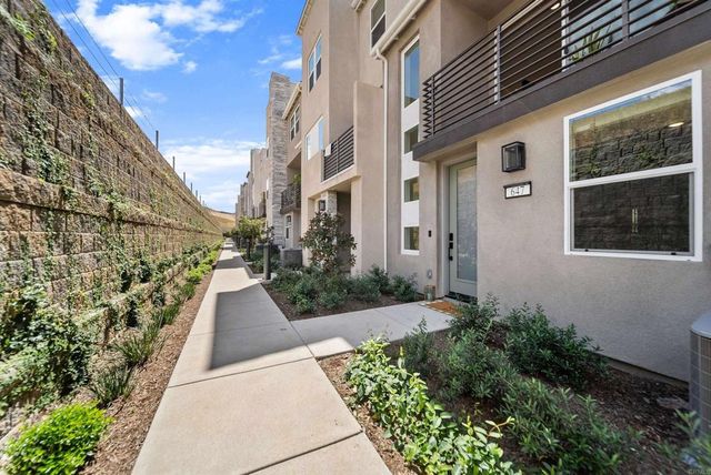 647 Fahrenheit Drive, San Marcos, CA 92078