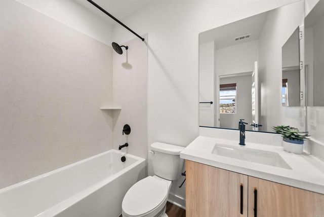 647 Fahrenheit Drive, San Marcos, CA 92078