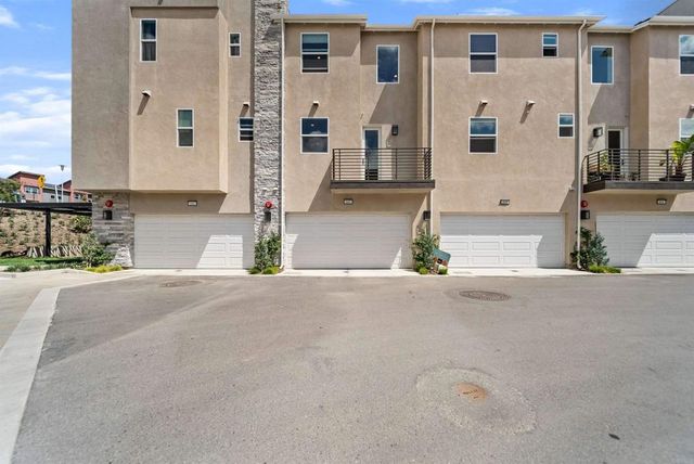 647 Fahrenheit Drive, San Marcos, CA 92078