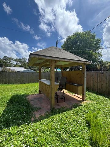 2274 SE LONGHORN Avenue, Port St. Lucie, FL 34952