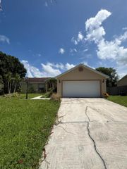 2274 SE LONGHORN Avenue, Port St. Lucie, FL 34952