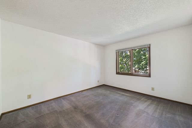 12161 Grouse Street NW 306, Coon Rapids, MN 55448