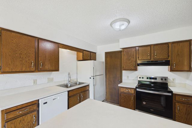 12161 Grouse Street NW 306, Coon Rapids, MN 55448