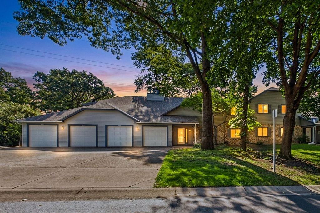 12161 Grouse Street NW 306, Coon Rapids, MN 55448