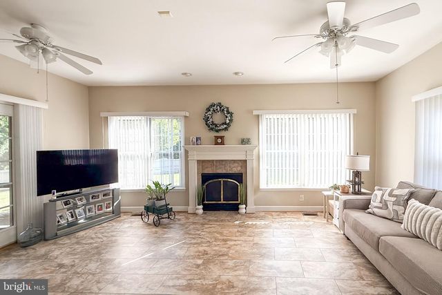 18722 FOUNTAIN TERRACE, Hagerstown, MD 21742