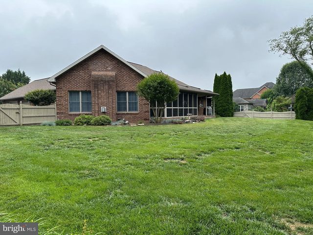 18722 FOUNTAIN TERRACE, Hagerstown, MD 21742