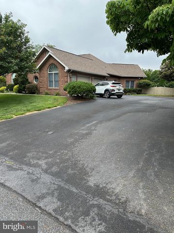 18722 FOUNTAIN TERRACE, Hagerstown, MD 21742