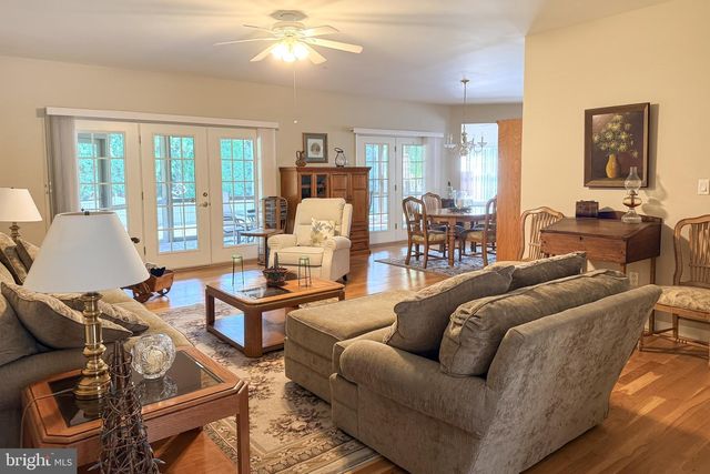18722 FOUNTAIN TERRACE, Hagerstown, MD 21742